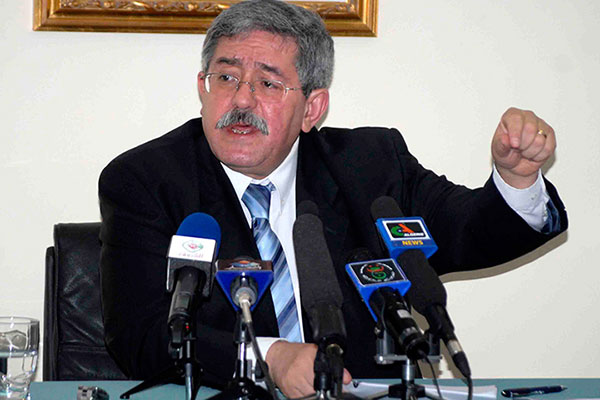 Ouyahia: « Que chacun mesure ses paroles!»