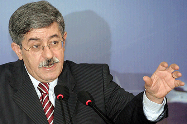 Avant-projet de la révision de la Constitution: tamazight langue nationale et officielle