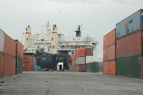 7 Conditions Exclude 38 Importers of Bananas