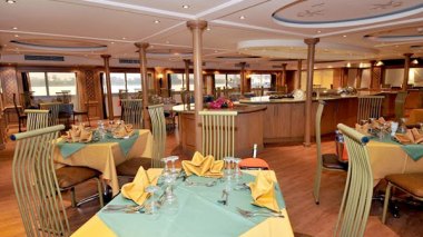 Bateau restaurant : 11 autorisations accordées