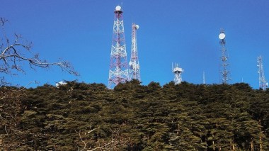 Algeria complains about nagging broadcasting confusion created by Spanish radio stations