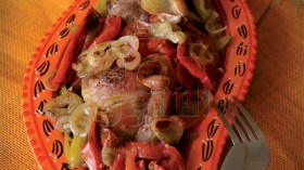 اللحم المحمر بالخضار في الفرن