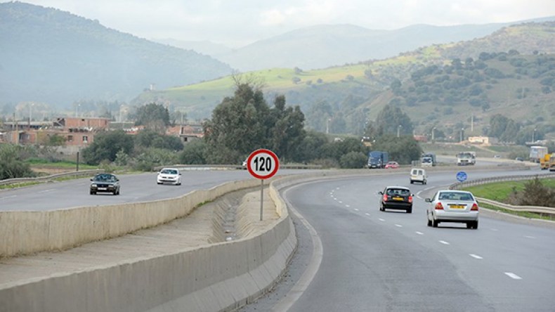 تنظيم مخطط السير من صلاحيات الولاة و”الأميار” وليس الوزارة