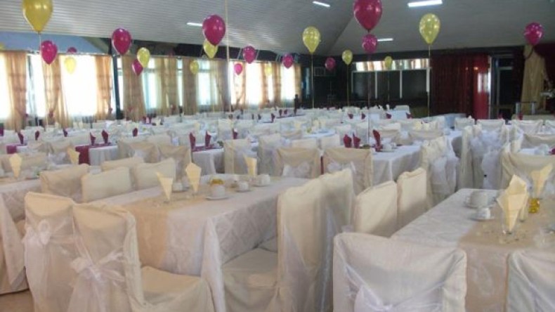 موظفون يستغلون المدارس في الأعراس وجمعيات تستولي عليها للتخييم