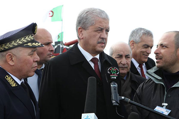 El Oued :Sellal appelle à faciliter l’accès au foncier agricole aux investisseurs