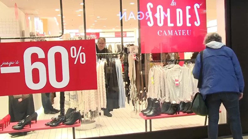 “الصولد” تجار يحتالون.. زبائن يسرقون “والأخير ما يلحقش”