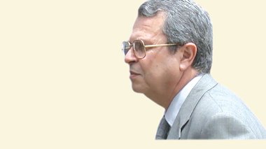 Le général Toufik: « Ne parlez pas en mon nom!»