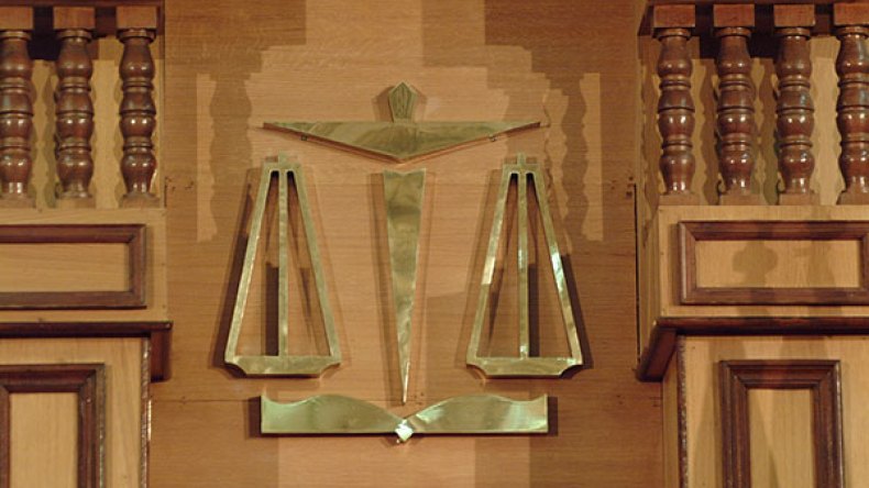 عام حبسا لسيّدة ادعت أنها زوجة والي ولاية عنابة