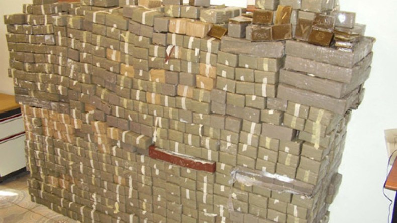 1125 كيلوغرام من “الزطلة”.. هدية “المخزن” للجزائر في 2015