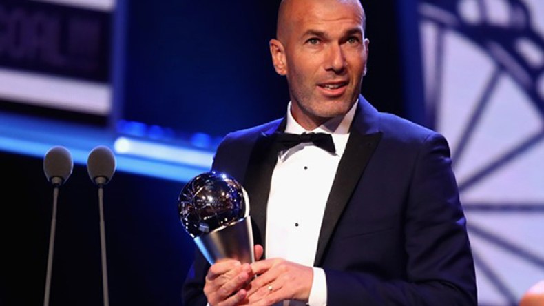 Zidane sacré meilleur entraîneur du monde