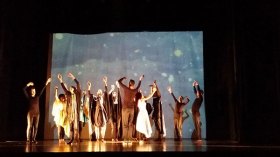 “زهرة الوادي”: مسرح الصورة يشعل القيم!