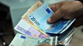 إحباط محاولة تهريب أزيد من 48 ألف أورو و26 ألف دولار نحو قطر