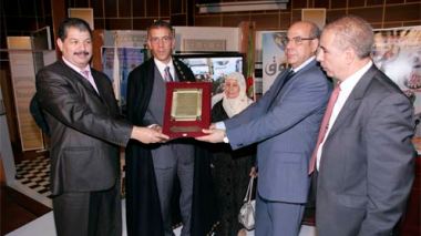 Echorouk rend un vibrant hommage à Hafidh Derradji…et c’est sa mère qui crée l’événement !