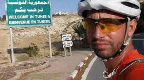 شاب من الأخضرية يقطع 820 كلم إلى تونس على متن دراجة هوائية