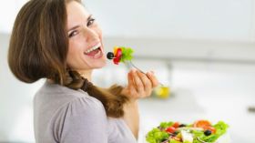 هذا هو السحور المثالي لتجنب العطش والجوع طوال اليوم؟!