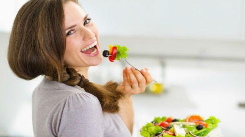 هذا هو السحور المثالي لتجنب العطش والجوع طوال اليوم؟!