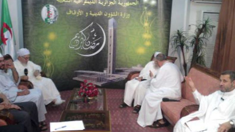 الأحد أول أيام عيد الفطر في الجزائر