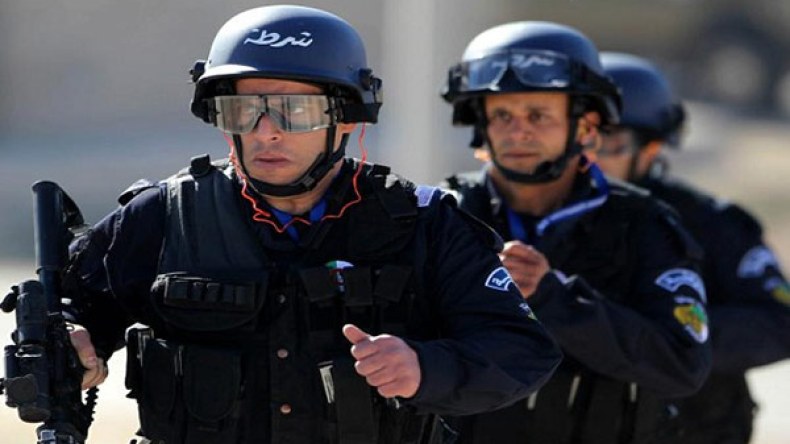 القضاء على إرهابي حاول تفجير نفسه في معاتقة