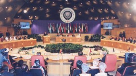 السعودية تربط حضورها للقمة العربية  بتوجيه دعوة للسنيورة