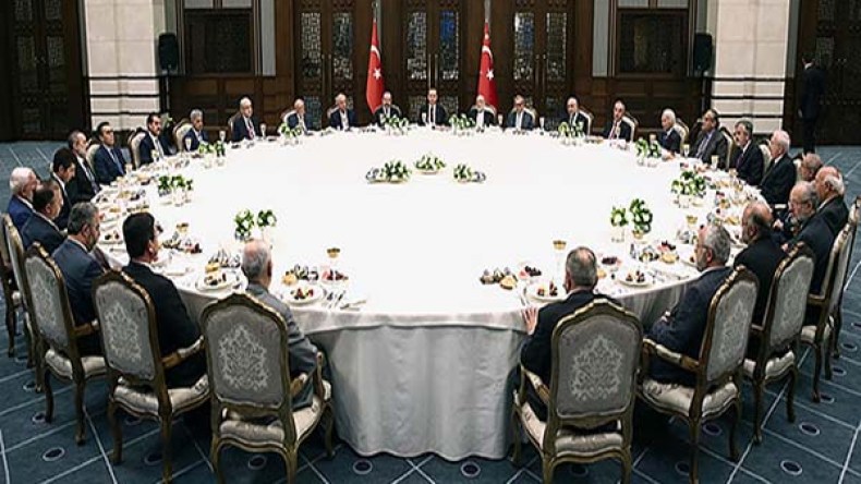 مائدة إفطار “أردوغان” .. حلبة مصارعة!