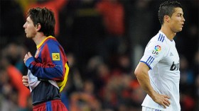 رسائل غرامية.. “ميسي ورونالدو” والحرڤة على لوحات التشريعيات