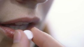 تناول النساء أدوية الكولسترول يرفع خطر إصابتهن بسرطان الغدة الدرقية!