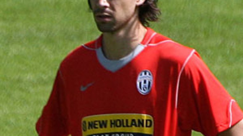 بنفيكا يعلن عدم تجديد عقد رودريغيز