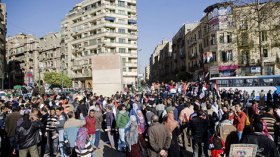متظاهرون في القاهرة يطالبون برحيل مرسي وحل جماعة الإخوان