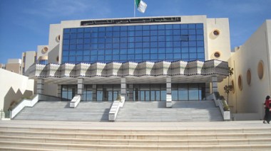 Sellal inaugure le rectorat du nouveau pôle universitaire de Médéa