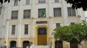 أستاذ رياضة يعتدي على أستاذة رياضيات بثانوية ابن باديس بوهران