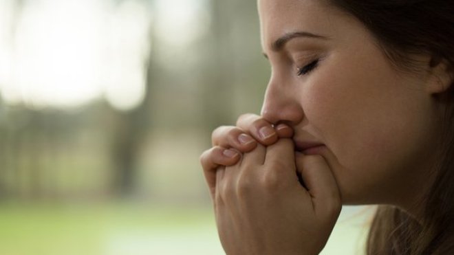 يحبني ولكنه خطب غيري.. هل من تفسير؟!