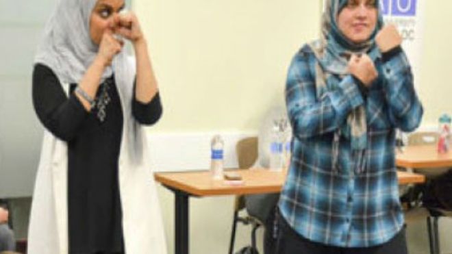 مسلمات أمريكيات يتعلمن الدفاع عن الذات تحسبا لما هو آت!