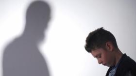 في بيتنا مراهق أخذناه للمصحة العقلية!