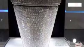 أغلى مرحاض في العالم بسعر 84 ألف جنيه استرليني!