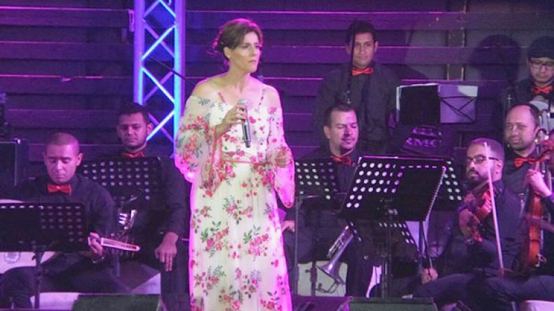 سعاد ماسي تهزّ القاهرة بأغنية باللهجة المصرية