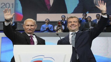 Medvedev remplace Poutine à la tête du parti du pouvoir, Russie unie