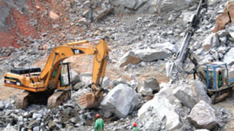 تدابير صحية ووقائية جديدة بالمحاجر لتأمين حياة العمال