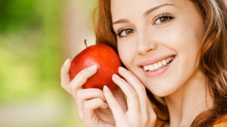 قناع التفاح واللبن.. تعرفي على فوائده الرائعة؟