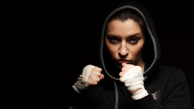 قصص المترجلات.. إحداهن استأصلت ثدييها وأخرى تتحرش بالزميلات!