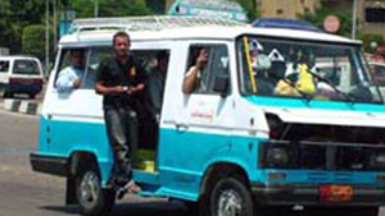 سائق في شركة مقاولات في مصر يقتل 6 ويصيب 6