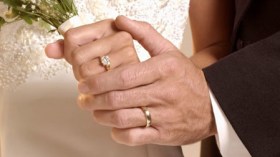 راحة النفوس: هل أتزوج من امرأة متبرجة