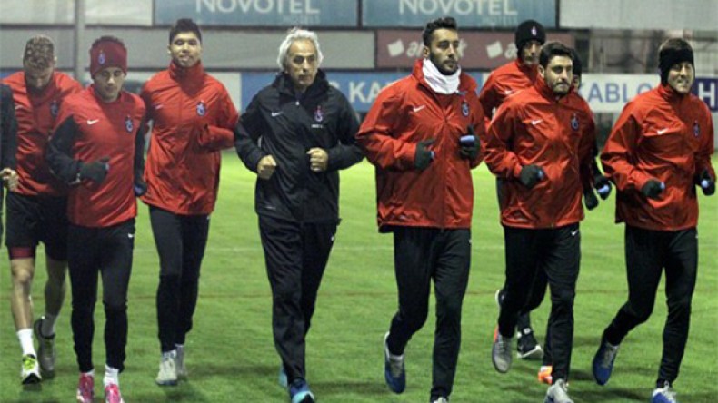 طلاق بالتراضي بين “خاليلوزيتش” و”الطرابزون”