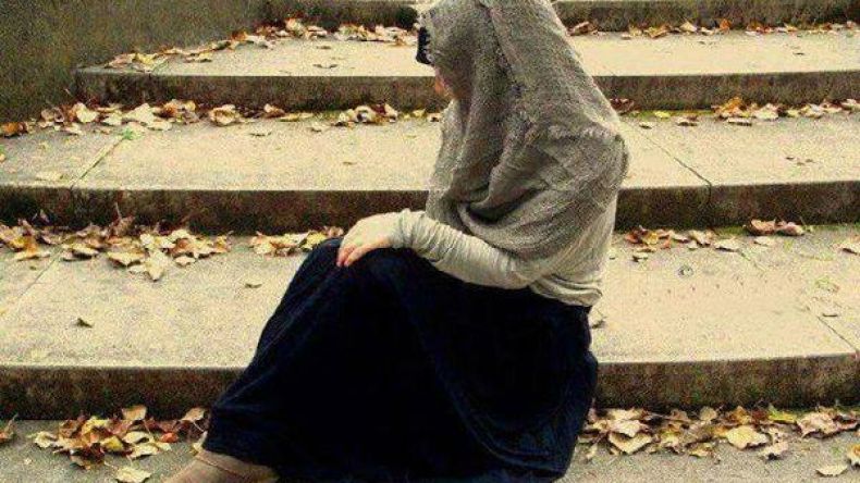 خطيبي أخفى علي مرضه.. هل أكمل معه؟!