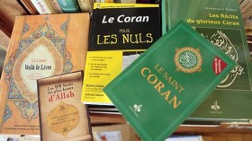 تزايد مبيعات الكتب الإسلامية بفرنسا بعد هجوم شارلي إيبدو