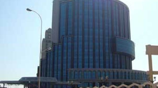 سوناطراك تستثمر 8 ملايير دولار لرفع إنتاج الجزائر من البلاستيك والمطاط