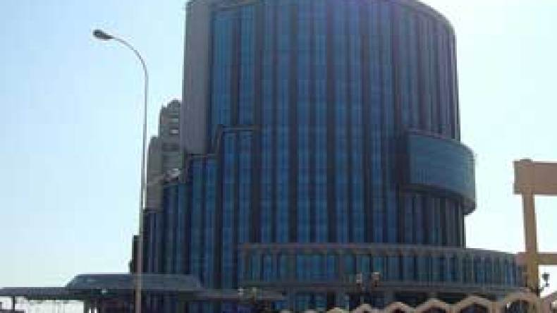 سوناطراك تستثمر 8 ملايير دولار لرفع إنتاج الجزائر من البلاستيك والمطاط