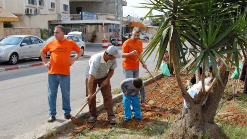 إطلاق حملة تنظيف وتشجير بالأخضرية في البويرة