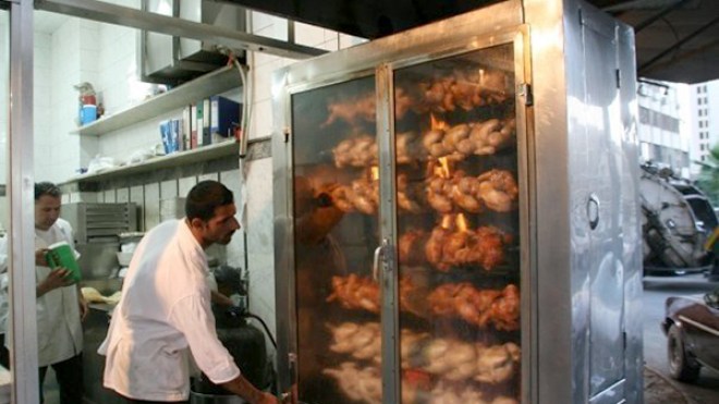 باعة الدجاج المشوي بأزفون يهددون صحة المستهلك