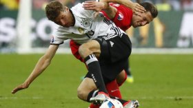 النسور البيضاء تفرمل الماكينات!