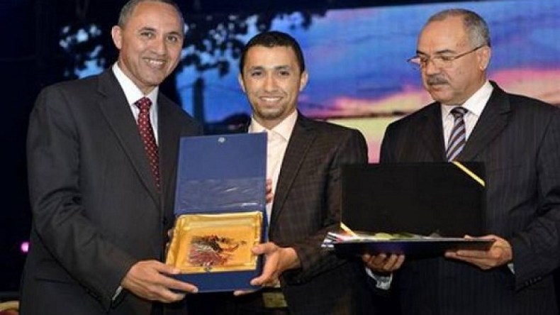 ميهوبي يسلم جائزة علي معاشي للشباب المبدعين لفنانين بقسنطينة